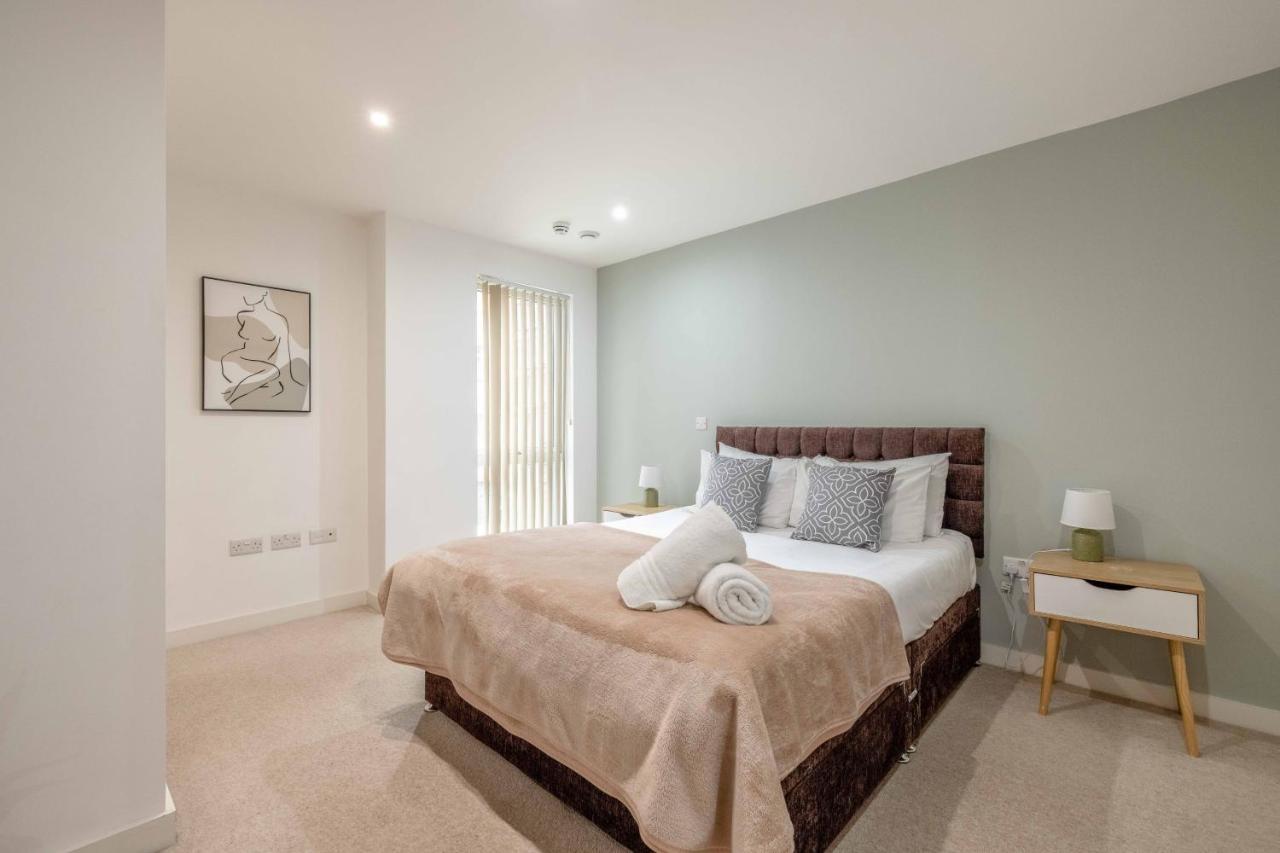 Ferienwohnung 2 Bed At Slough Station & Parking - London In 20 Mins Exterior foto